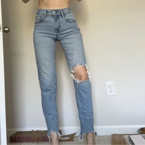 American Eagle Ripped Boyfriend Jeans - Straight Leg Distressed Denim Light Wash